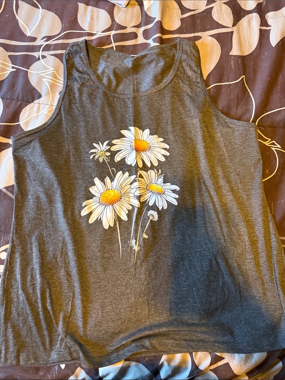 Source Unknown Dark Gray Tank Top with White & Yellow Daisy Graphic